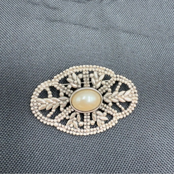 Vintage Anne Klein Silver Tone Oval Brooch with Faux Pearl Accent - Picture 3 of 6